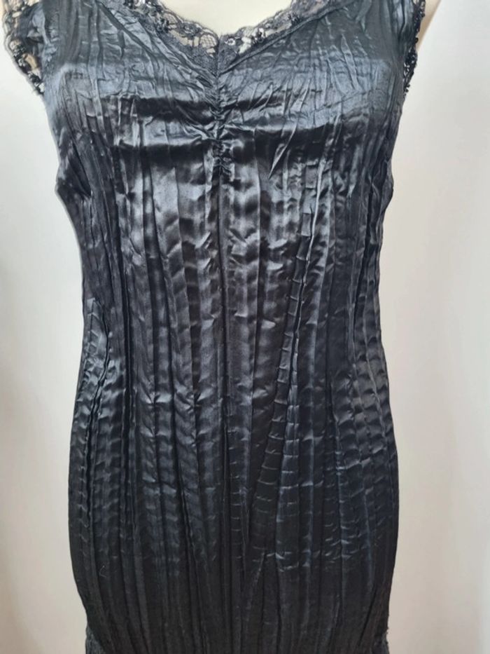 Robe noir brodé évasé vintage - photo numéro 7