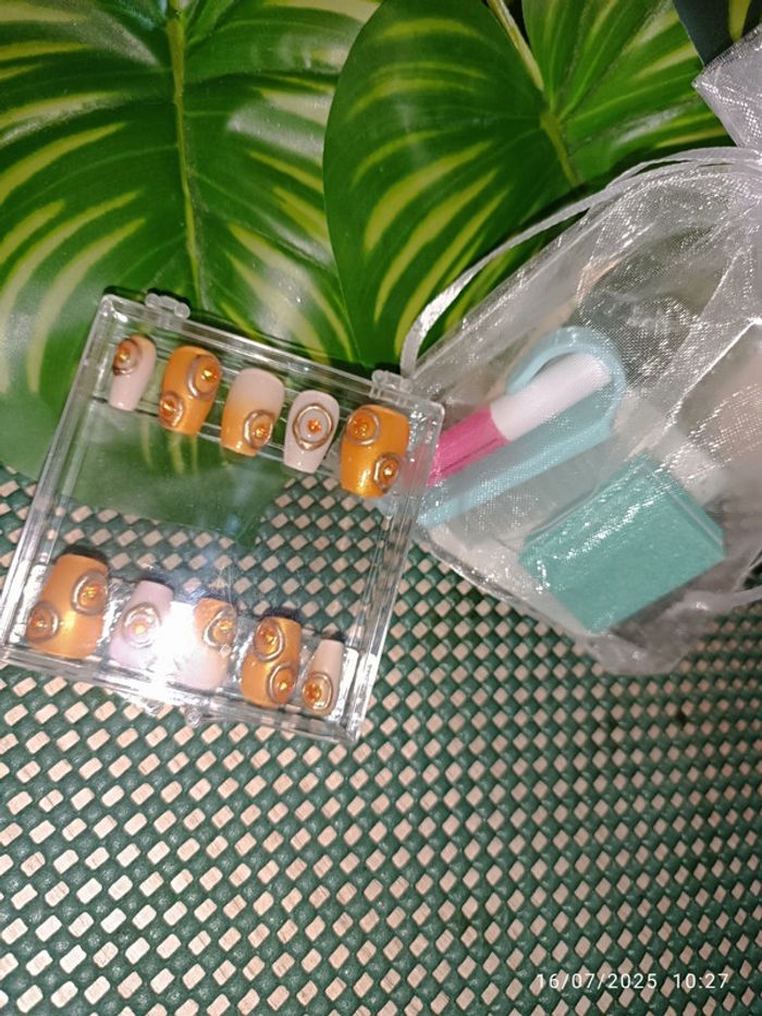 🔸kit press on nails, Neuf.🔸 - photo numéro 3