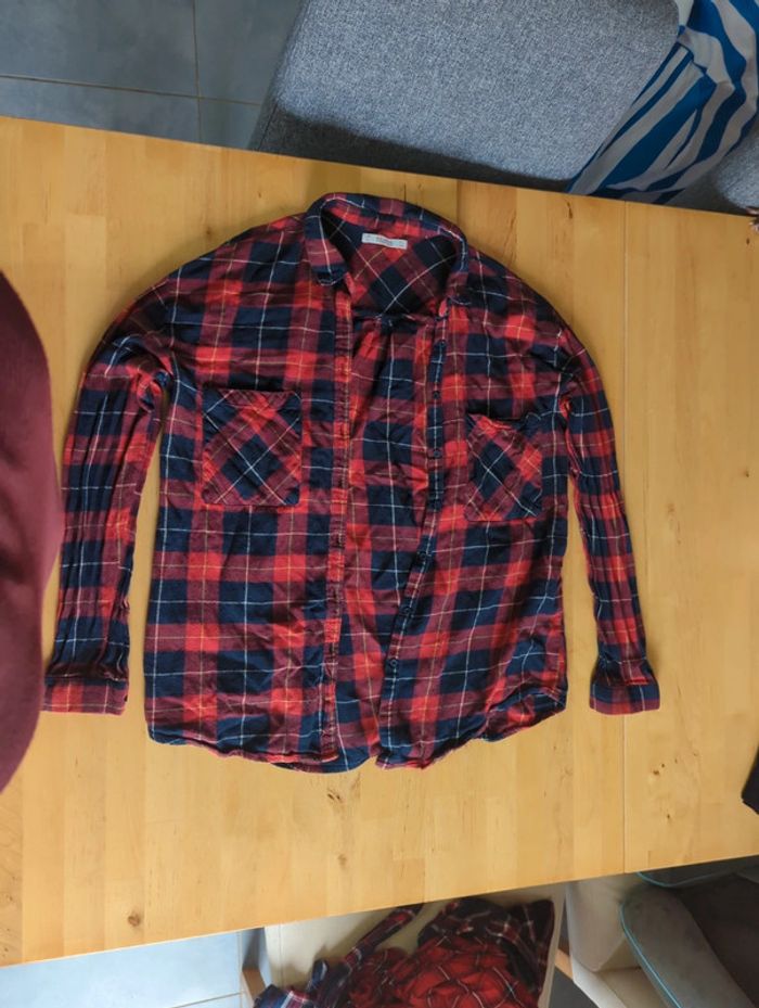 Chemise pull and bear rouge à carreaux