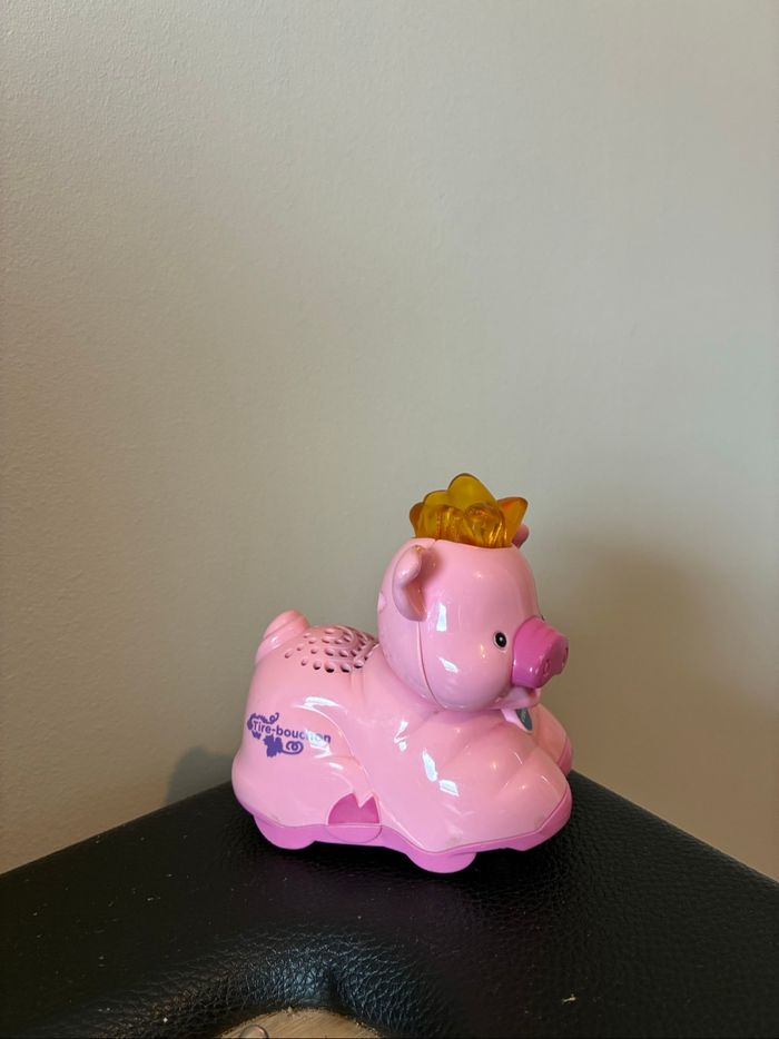 Tut tut « le cochon glouton »