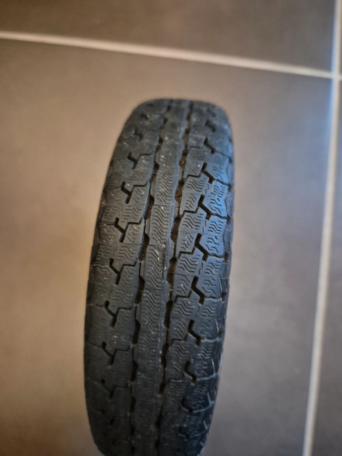 Pneu Dunlop Sport - photo numéro 4