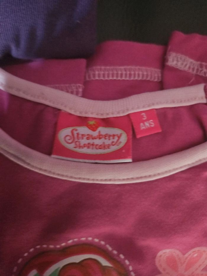 Lot hauts fille 3 ans - photo numéro 3