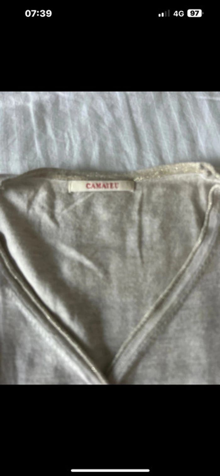Lots de 2 t shirts ,2 pulls et 1 gilet en taille L - photo numéro 4