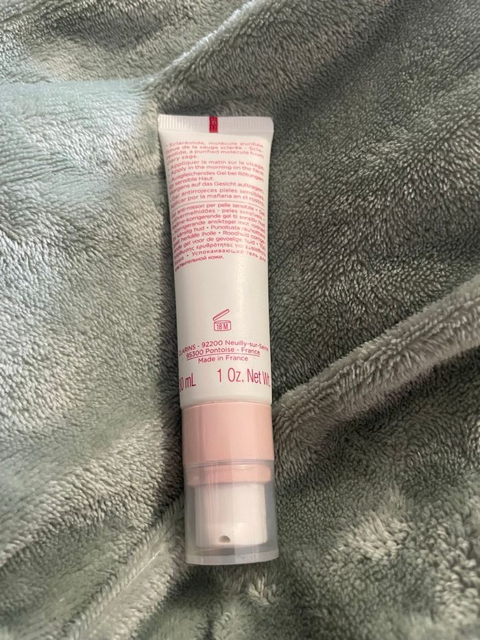 Gel anti-rougeurs Clarins Calm-Essentiel 30 ml - photo numéro 2