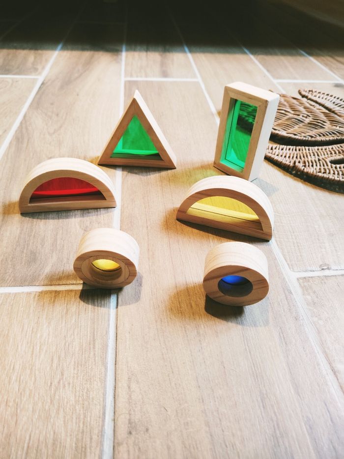👶Lot de 6 blocs miroirs prismes multicolores en bois d'hevea