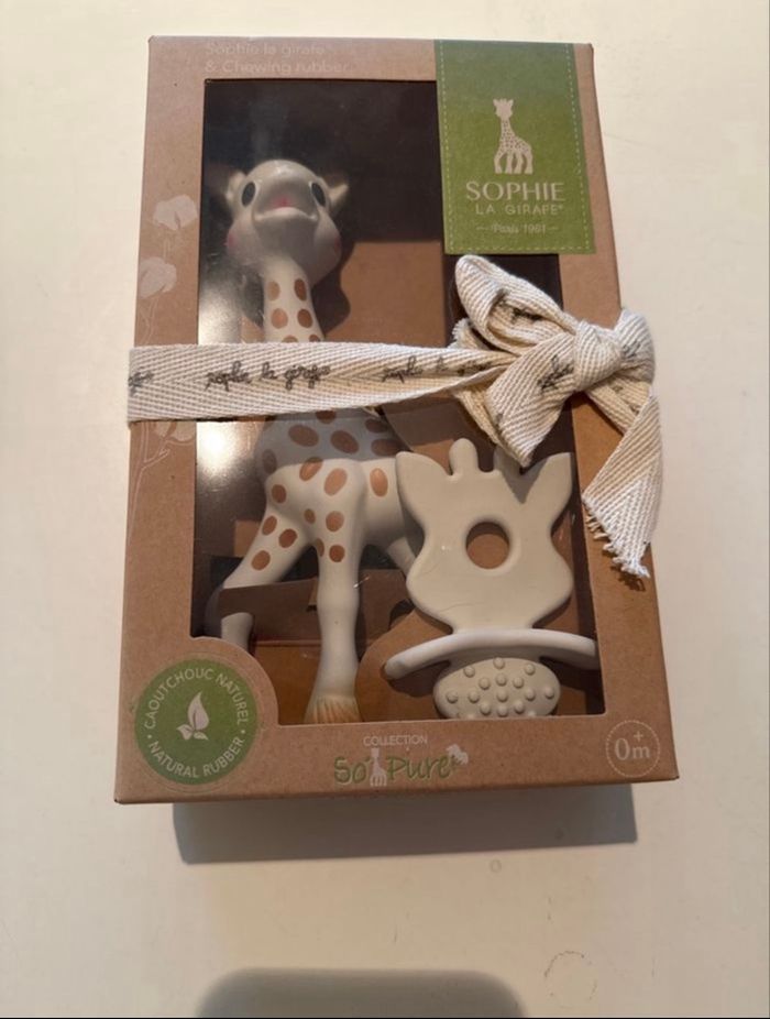Sophie, la girafe et le chewing rubberr
