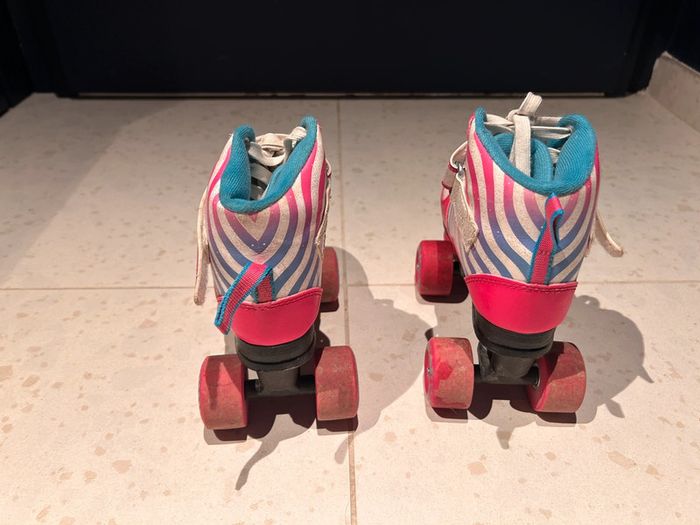 Patins à roulettes 33-34 - photo numéro 3