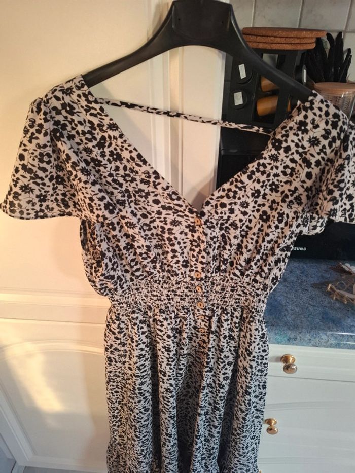 Robe imprimé dos nus - photo numéro 2