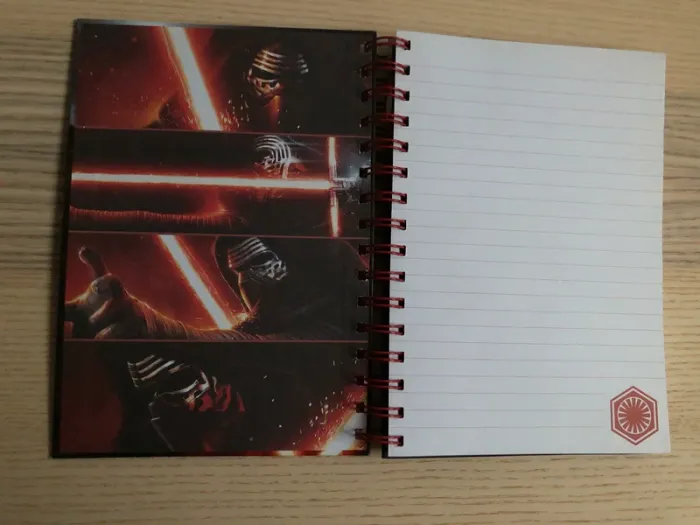 Cahier Kylo Ren - photo numéro 3