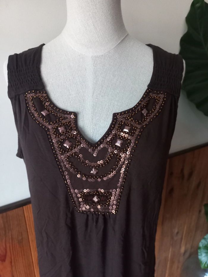 Tunique marron avec perles - photo numéro 3