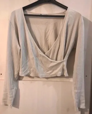 Haut femme Zara top cours été manches longues blancs taille L