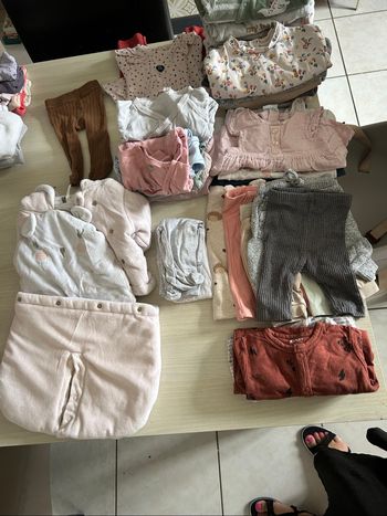 Lot fille 1 mois