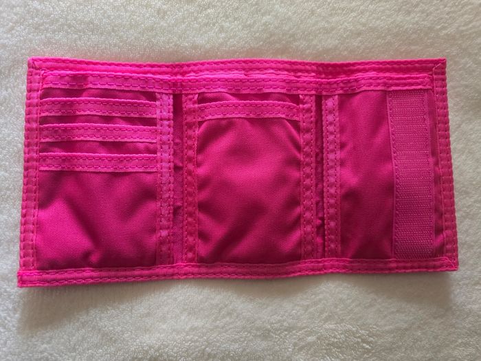 Portefeuille Nike. - photo numéro 3