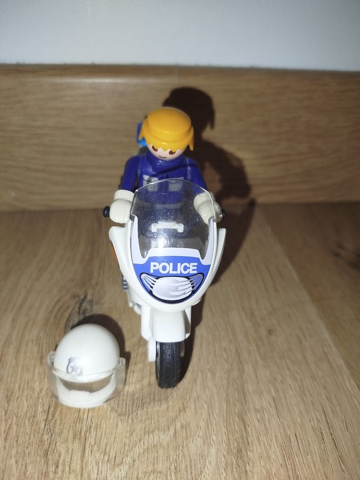 Moto de police Playmobil