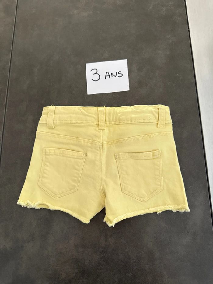 Short fille - photo numéro 2