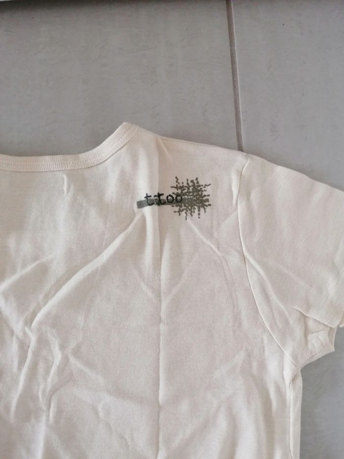 Tee-shirt jamais porté taille 3 - photo numéro 4