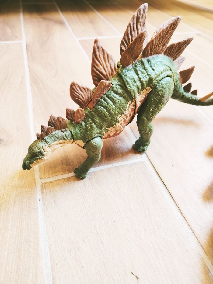 🦖 Dinosaure Camp Cretaceous Stegosaurus /Stegosaure Jurassic World/Jurassic park marque Mattel - photo numéro 2