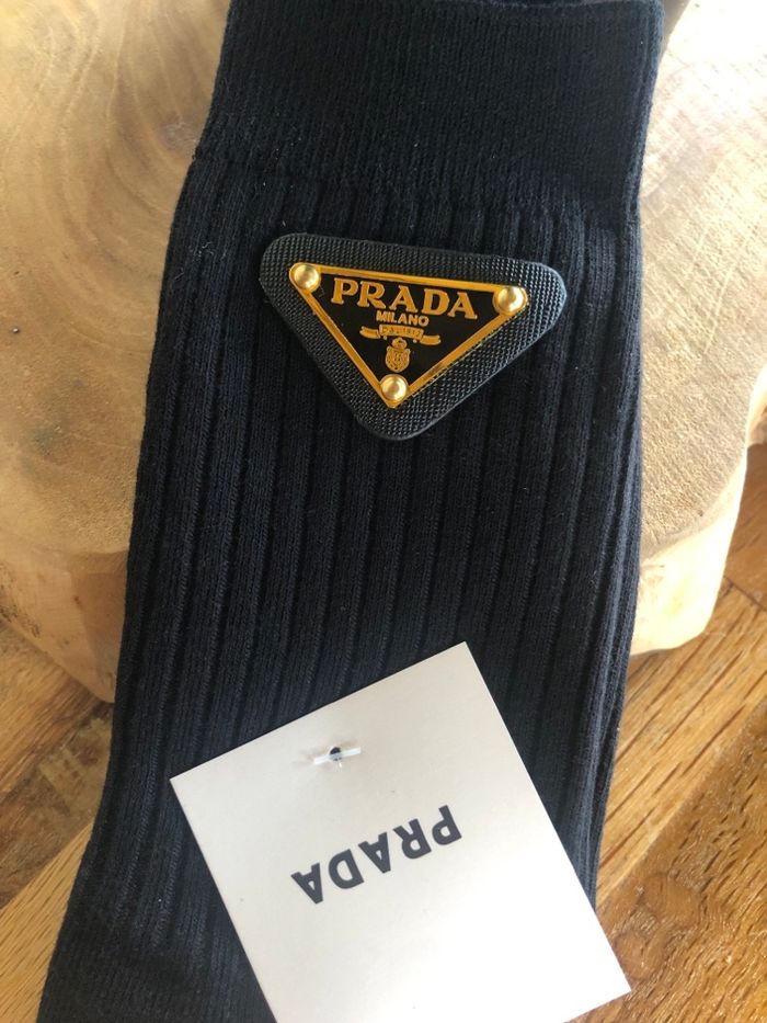 Chaussettes Prada Neuve - photo numéro 2