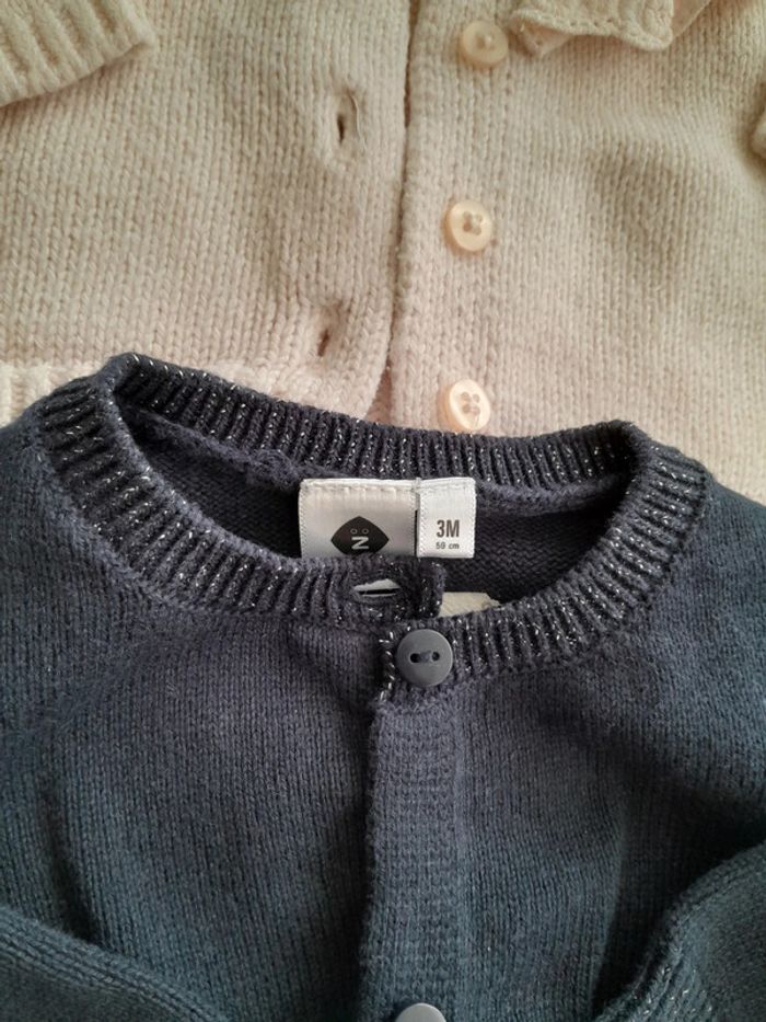 Lot gilet 3mois - photo numéro 2