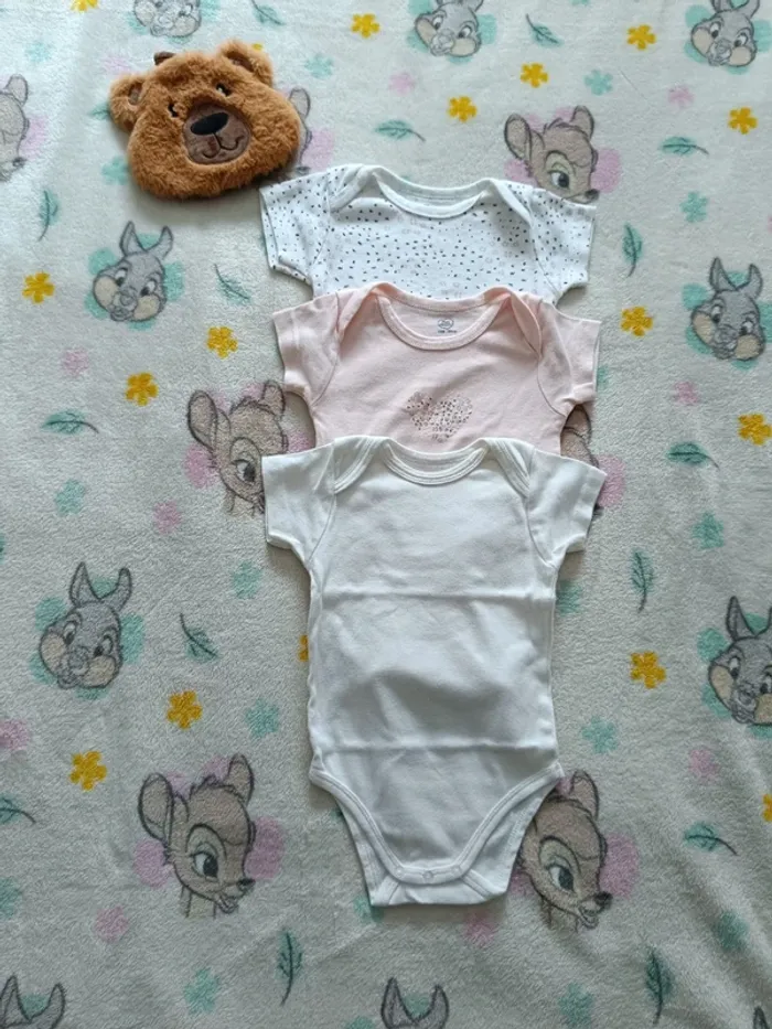 Lot body 18 mois