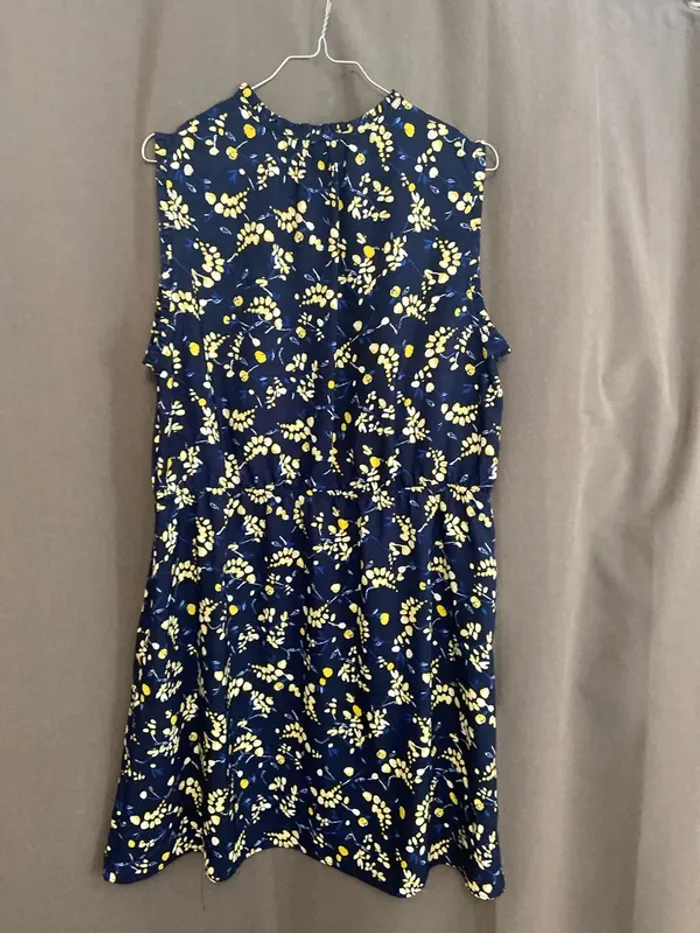 Robe kiabi neuve - photo numéro 5
