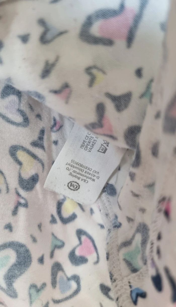 Tunique legere coeur C&A taille 4ans - photo numéro 5