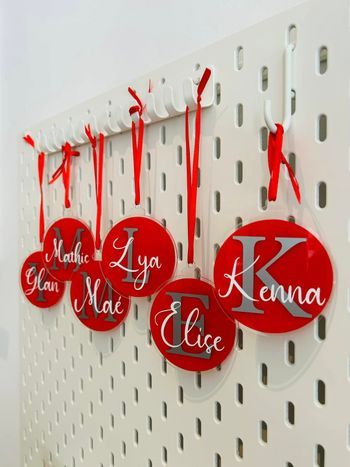 Boule de Noël personnalisée Fond rouge