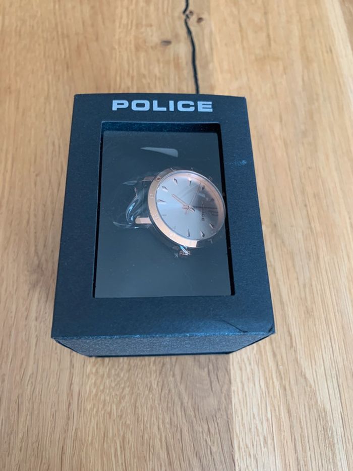 Montre Police neuve - photo numéro 3