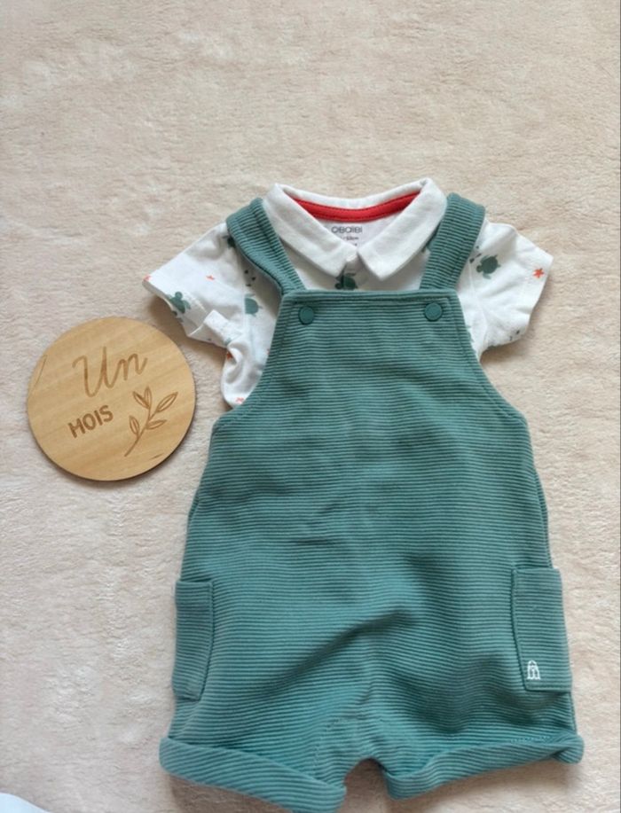 Ensemble salopette 1 mois - photo numéro 2