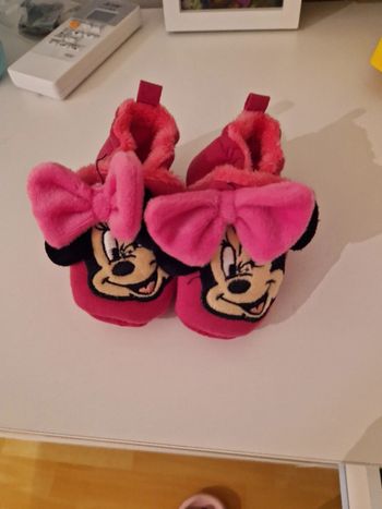 Chausson disney 12/18 mois