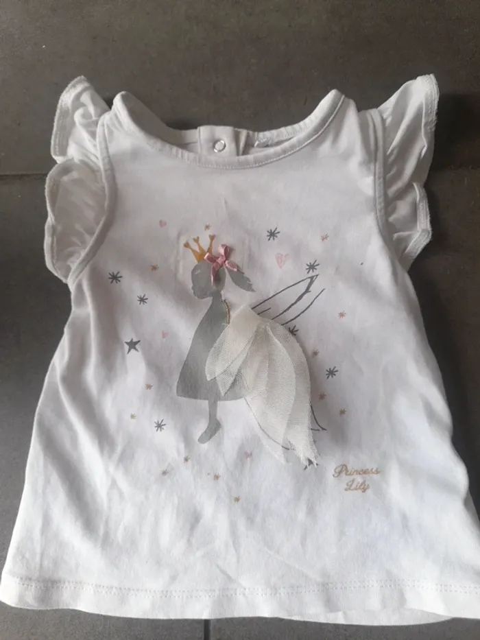 T-shirt