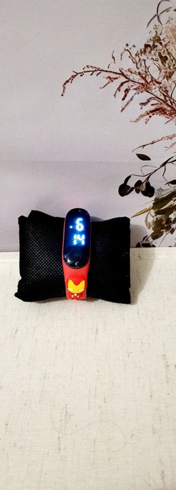 Montre digitale LED enfant – Style Iron Man rouge