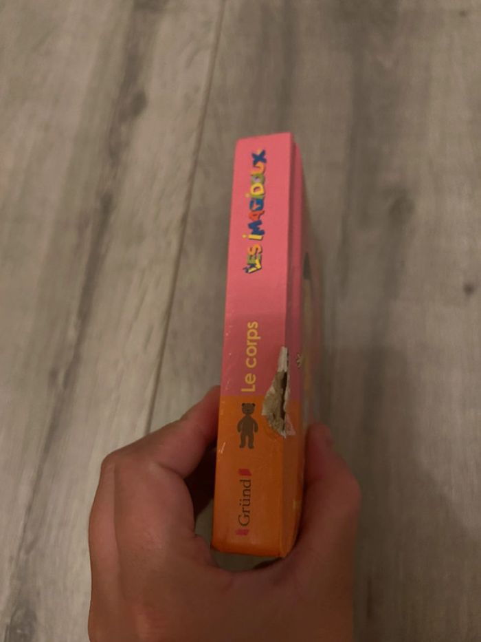 Livre bébé / corps