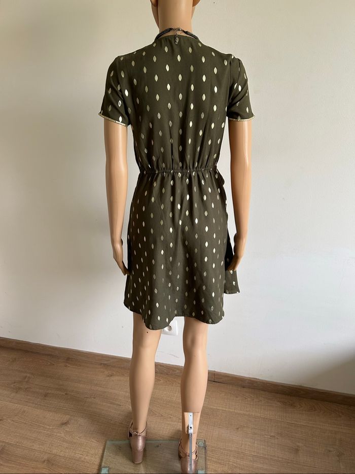 Robe kaki et dorée à manches courtes Vero Moda taille XS TBE - photo numéro 6