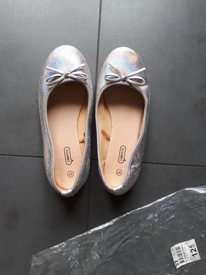 Ballerines paillettées état neuf Liberto 37
