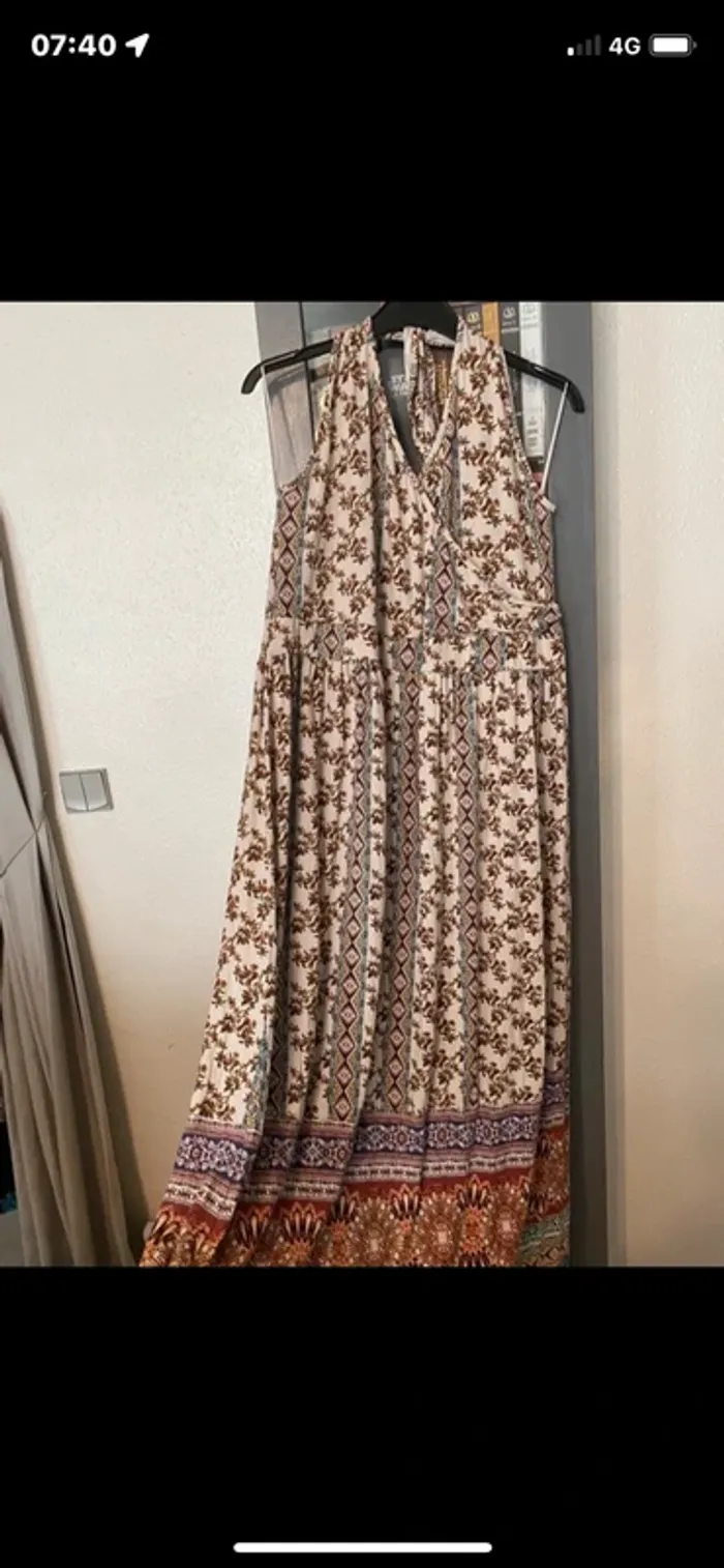 très jolie robe longue dos nu M&S mode XXL comme neuve