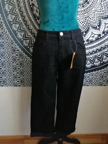 Pantacourt noir en jeans stretch  / gémo / (40)