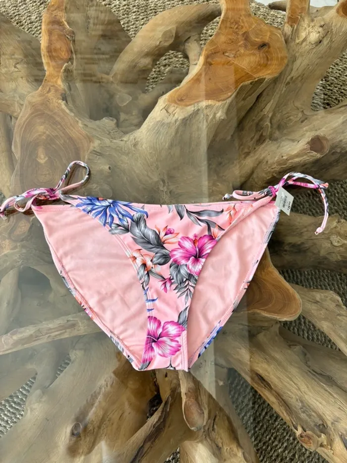 Bas de maillot de bain Ardene rose fleurs ficelles XL