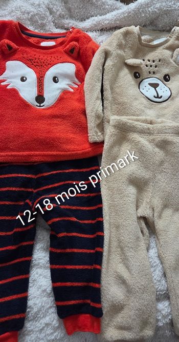 Lot 2 pyjamas chauds 12-18 mois primark 88 cm