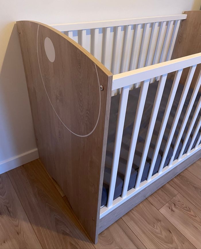 Lit bébé avec tiroir rangement - photo numéro 2