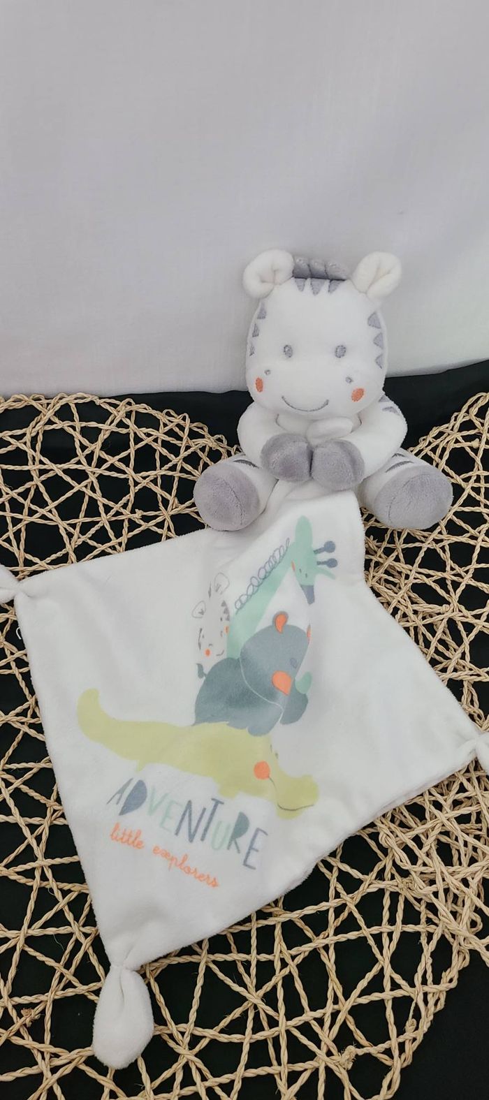 DOUDOU ZEBRE CHEVAL PONEY BLANC SIMBA TOYS BENELUX KIABI MOUCHOIR
