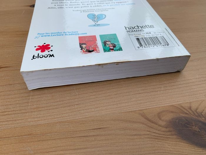 Lot 6 livres fille - Pré-ado - photo numéro 8