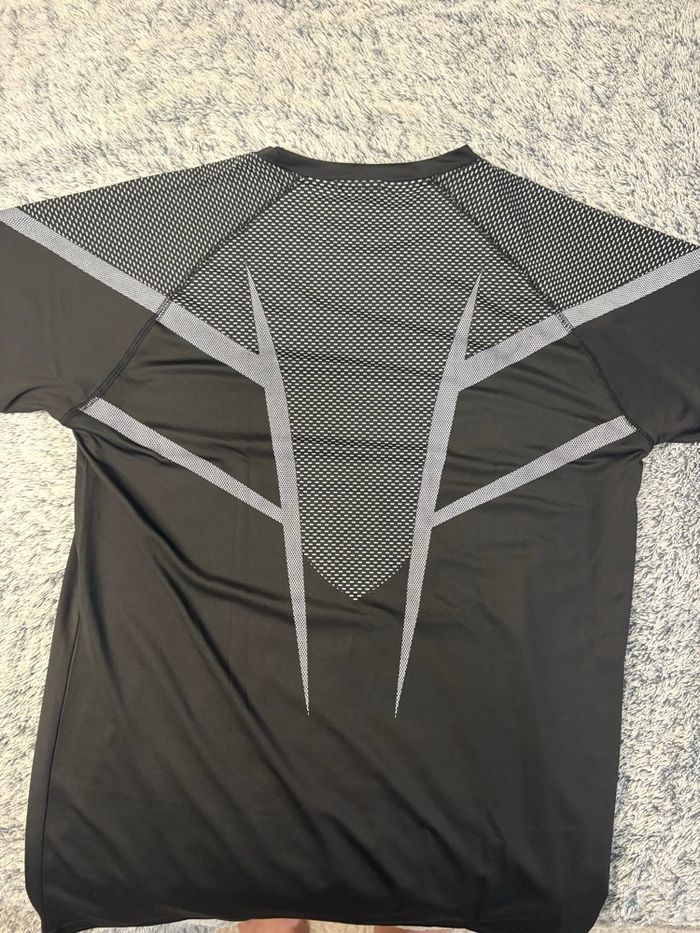 T-shirt de compression, gym, shark - photo numéro 5