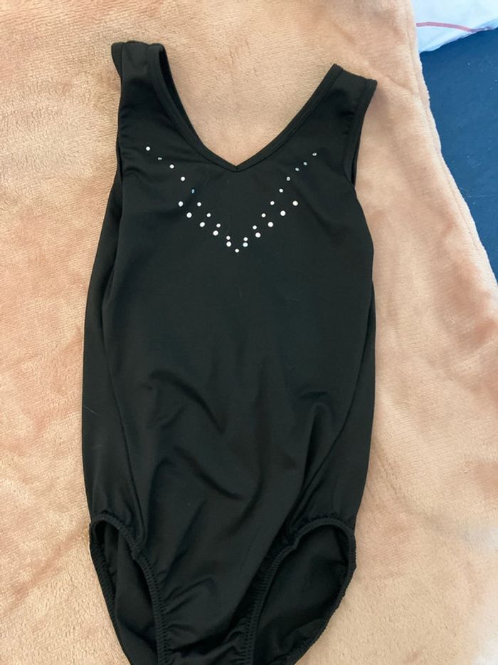 Tenue de gymnastique - photo numéro 2