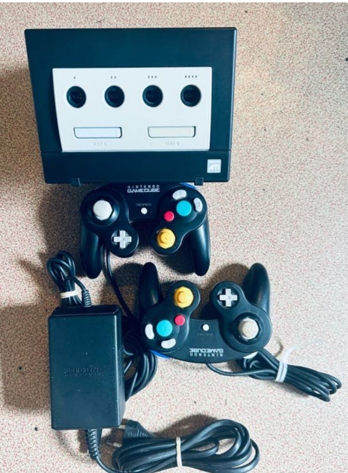 Nintendo Gamecube Noir 2 Manettes - photo numéro 2