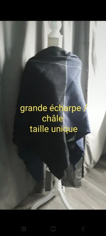Grande écharpe châle taille unique