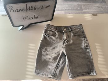 Bermuda Kiabi gris clair
