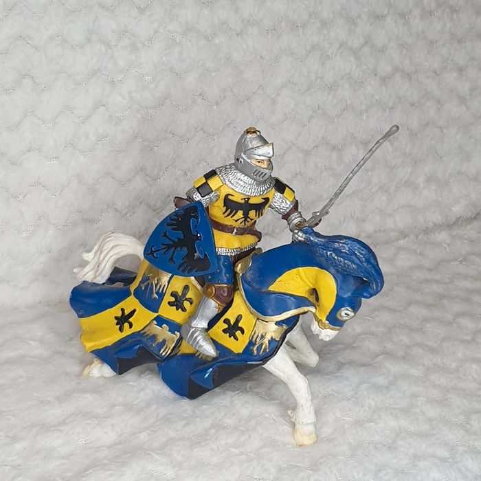 Lot 2 Figurines chevalier PAPO monde médiéval et cheval - photo numéro 1