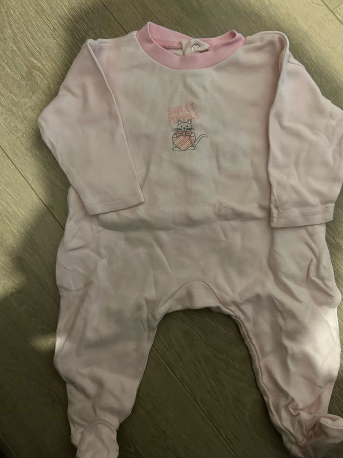 Lot de vêtements taille 3 mois - photo numéro 3