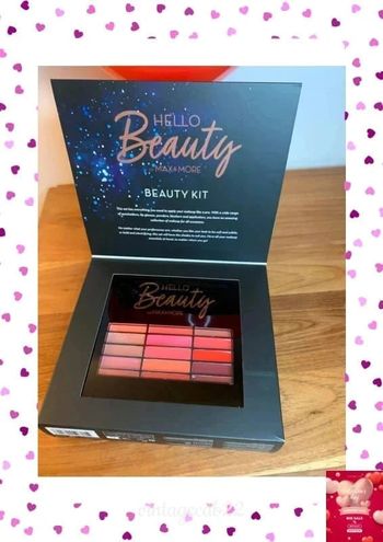 Jolie coffret de maquillage avec pinceaux neuf